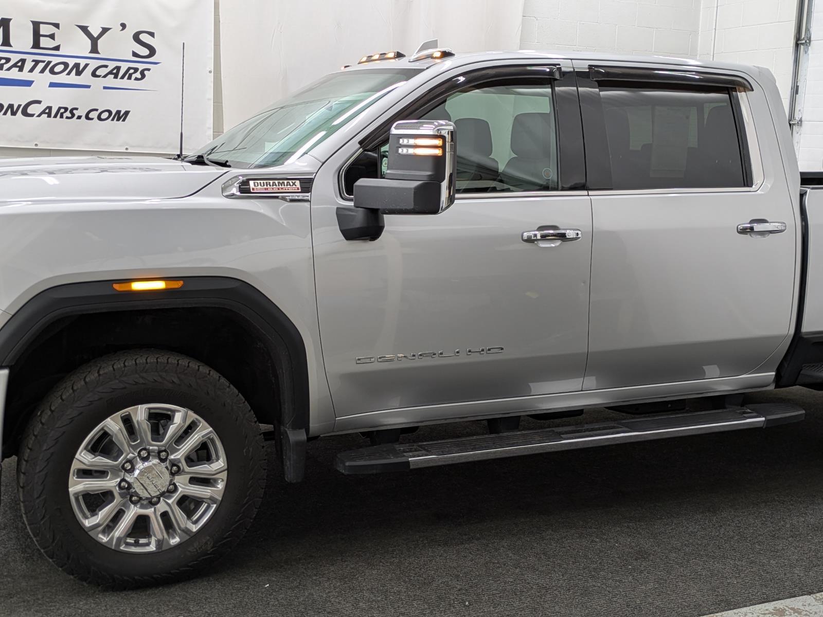 2022 Gmc Sierra 3500 HD Denali photo 2