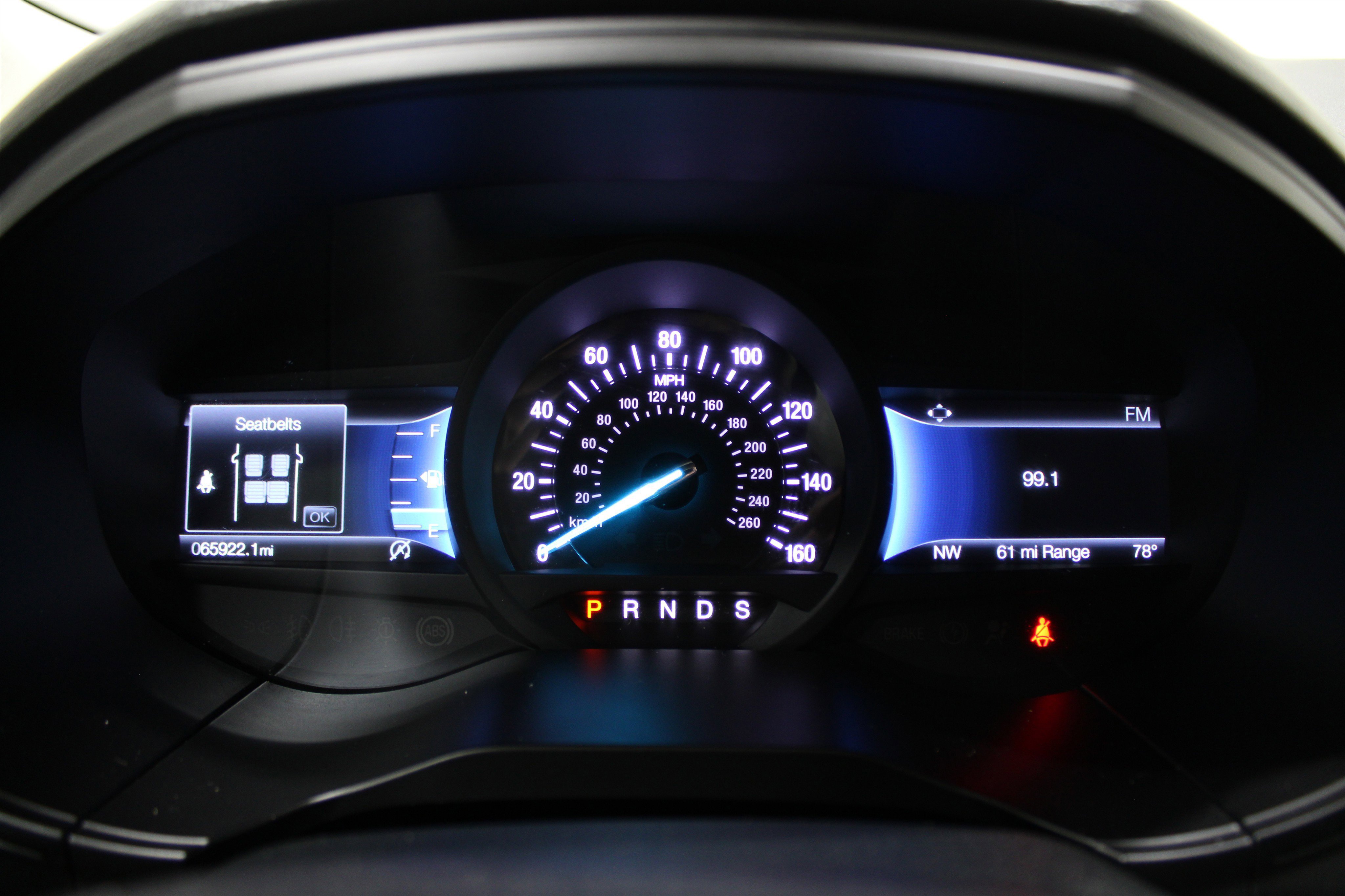 2023 Ford Edge SEL photo 2
