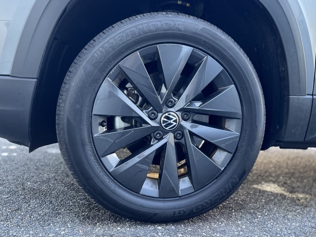 2023 Volkswagen Taos S photo 9
