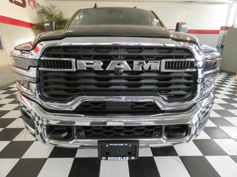 2025 Ram 2500 Tradesman photo 2