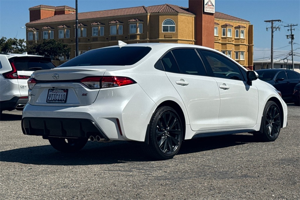 2025 Toyota Corolla SE photo 4