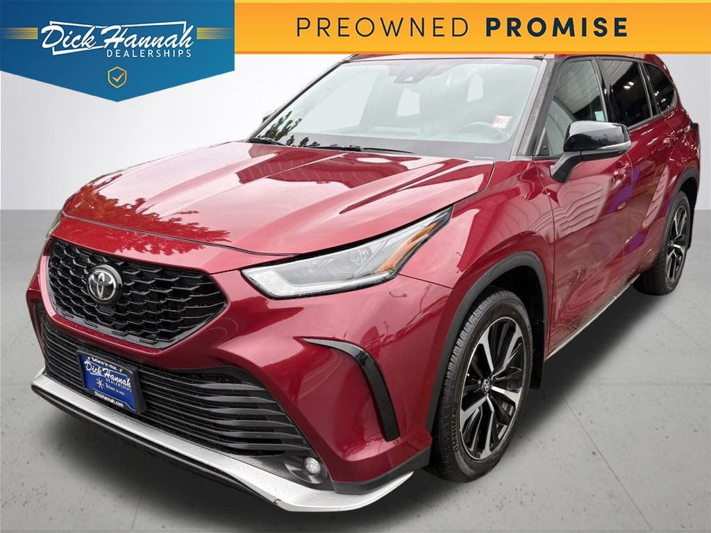 2022 Toyota Highlander XSE's photo
