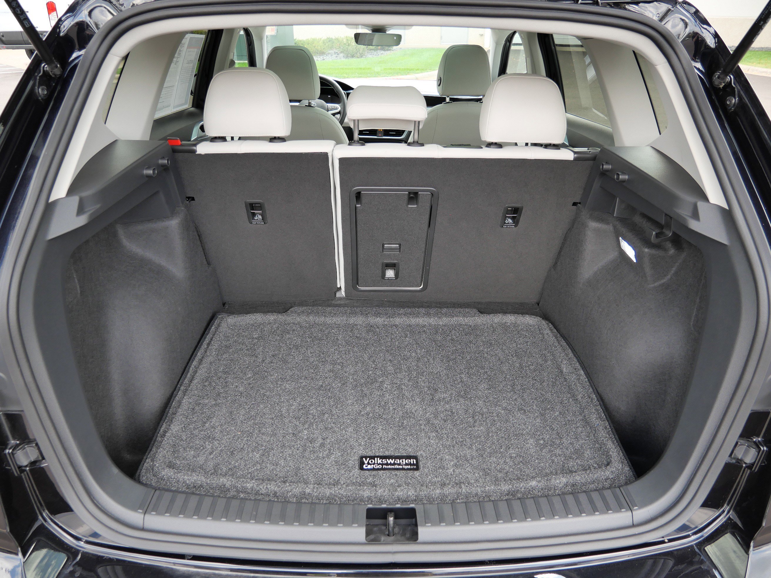 2025 Volkswagen Taos SE photo 18