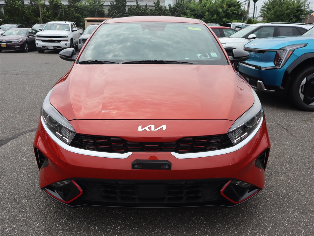2023 Kia Forte GT-Line photo 2