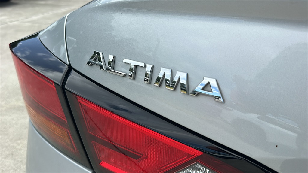 2022 Nissan Altima 2.5 SV photo 9