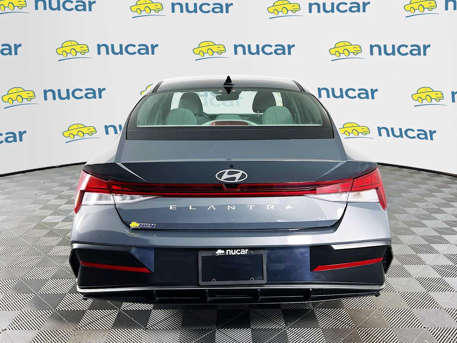2024 Hyundai Elantra SEL Convenience photo 4