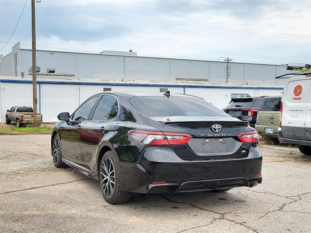 2023 Toyota Camry SE photo 4