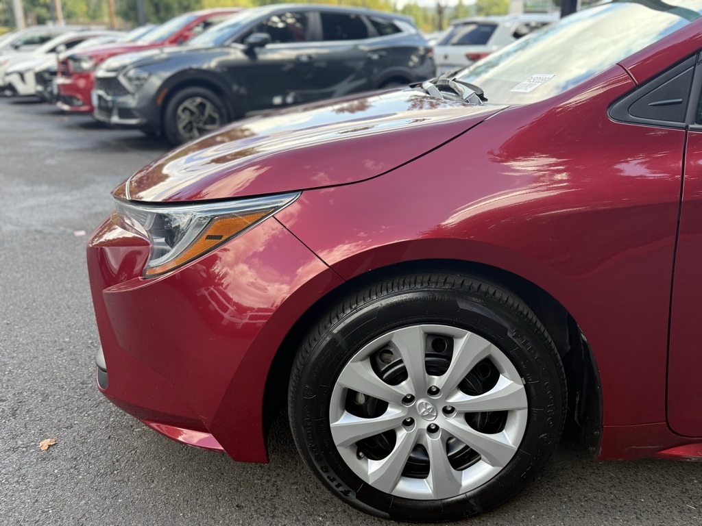 2024 Toyota Corolla LE photo 5