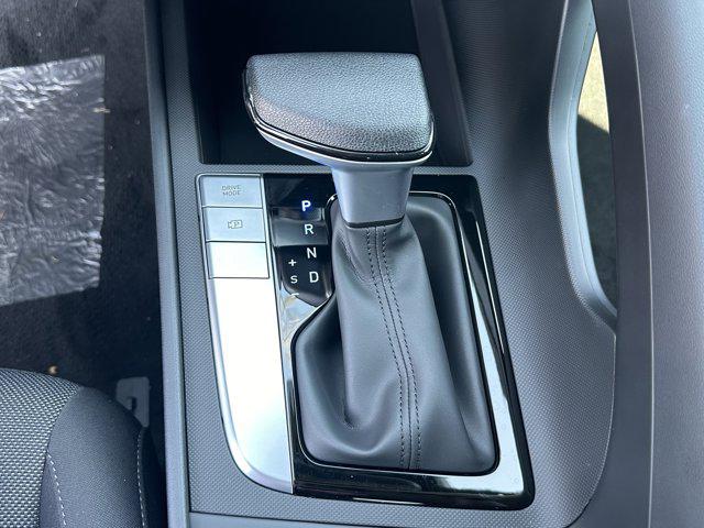 2025 Hyundai Elantra SE photo 26