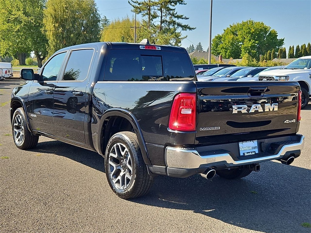 2025 Ram 1500 Laramie photo 3