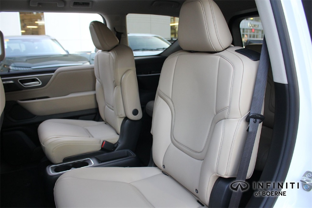2026 Infiniti QX80 Pure photo 18