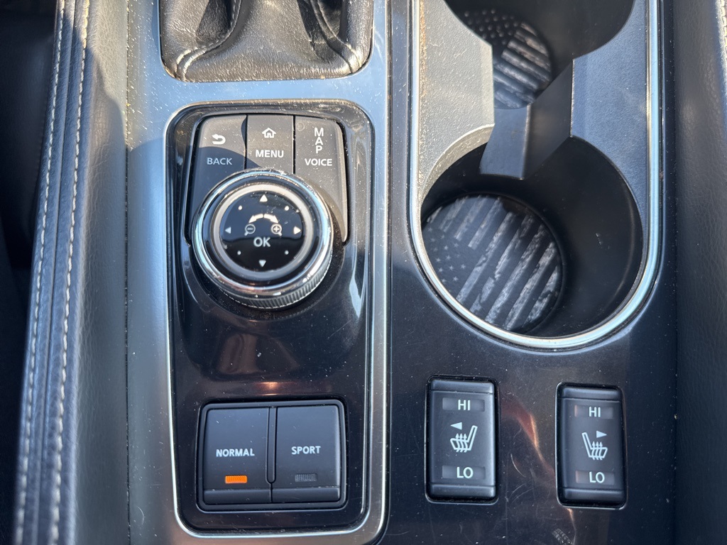 2018 Nissan Maxima SV photo 23