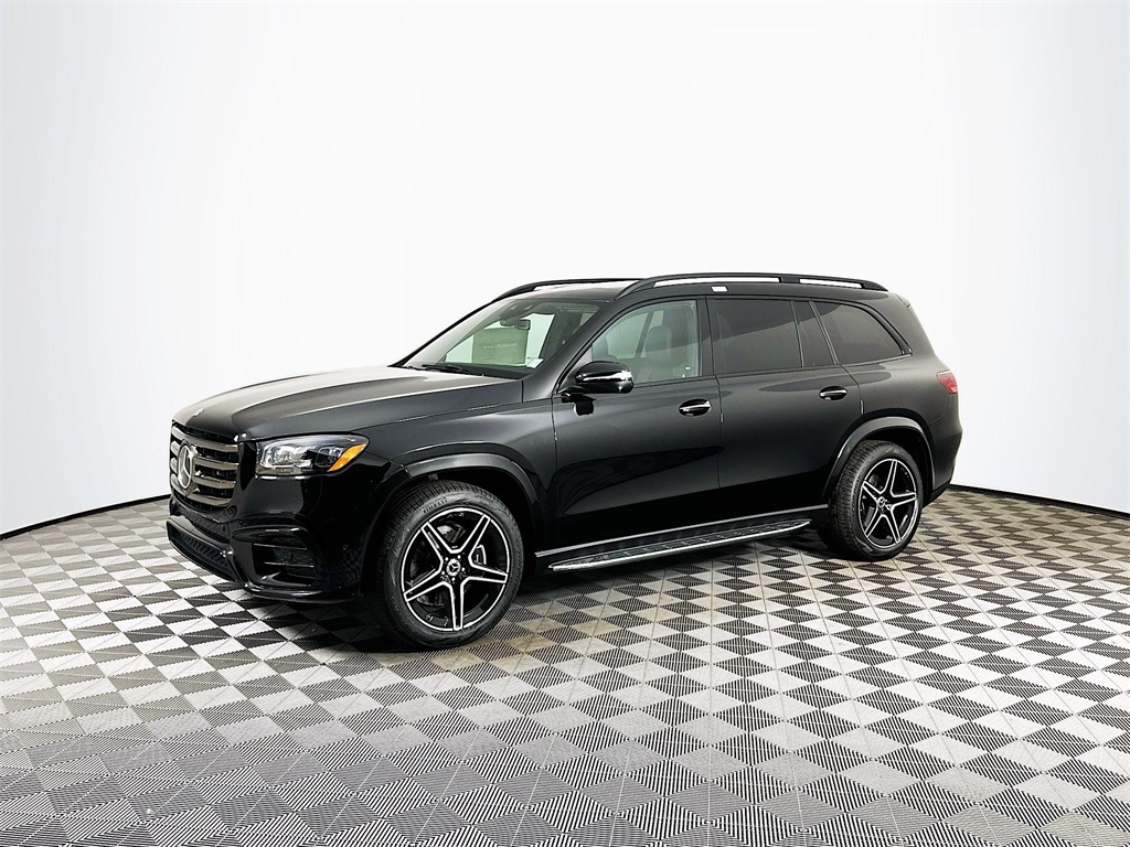 2026 Mercedes Benz GLS 450 4MATIC photo 2