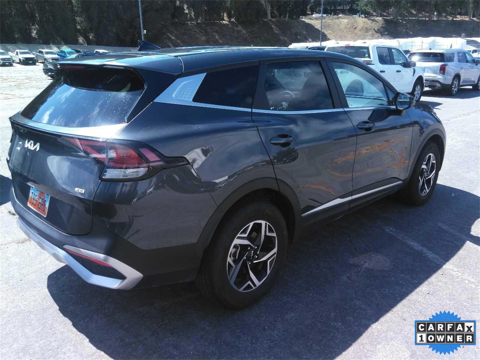 2024 Kia Sportage LX photo 2