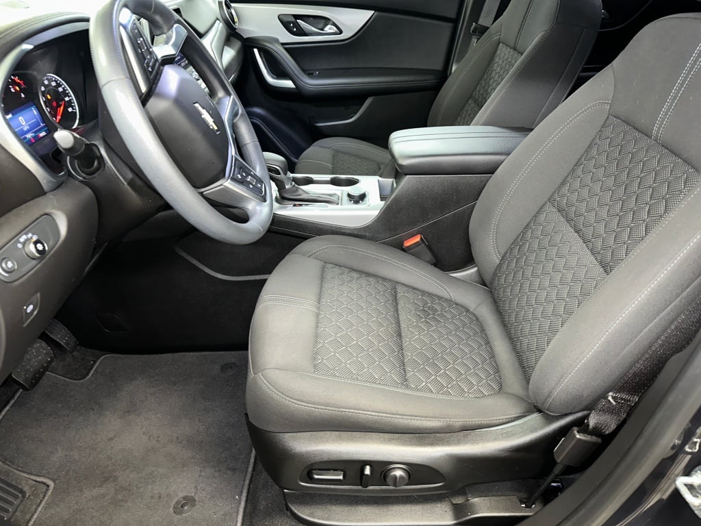 2021 Chevrolet Blazer 2LT photo 2
