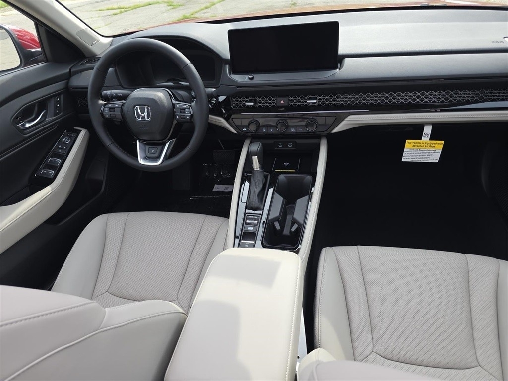 2025 Honda Accord Hybrid Touring photo 21