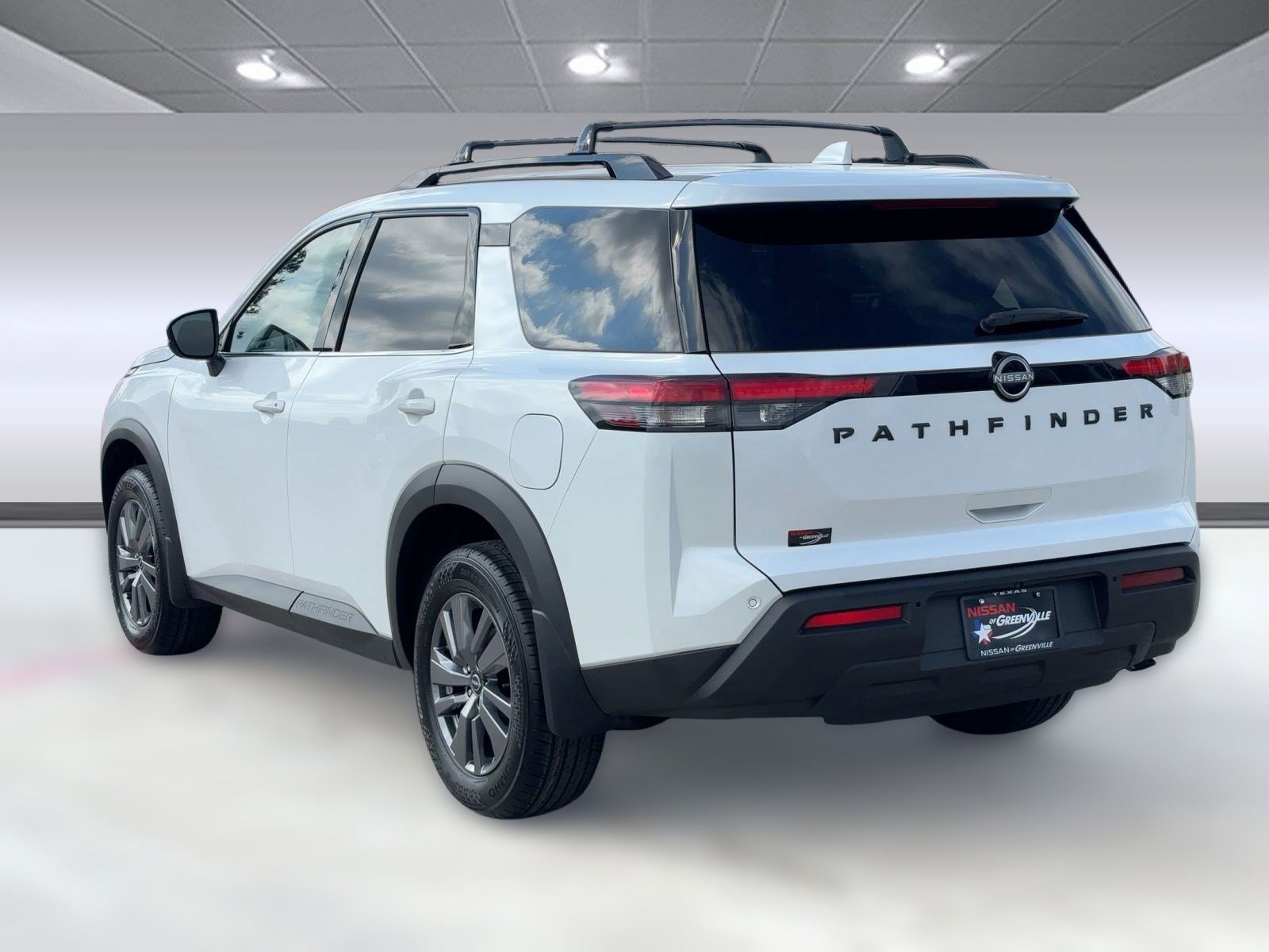 2025 Nissan Pathfinder SV photo 3
