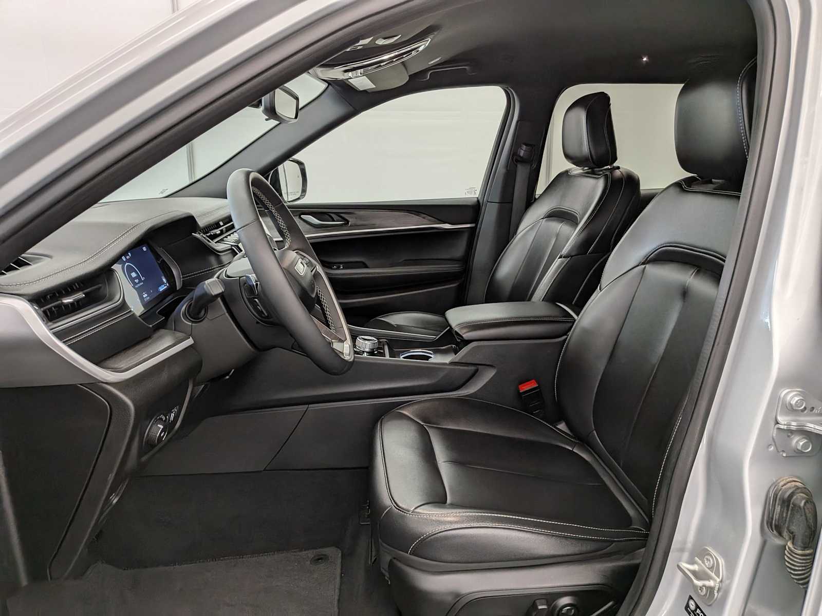 2024 Jeep Grand Cherokee Limited photo 16