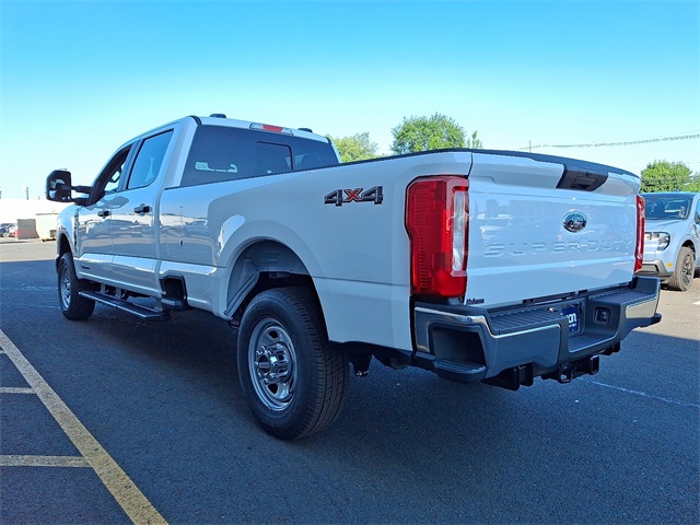 2025 Ford F-350 XL photo 4