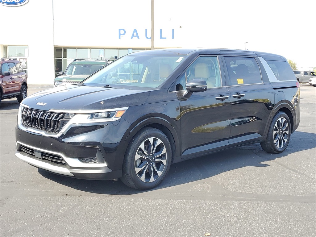 2022 Kia Carnival EX photo 2