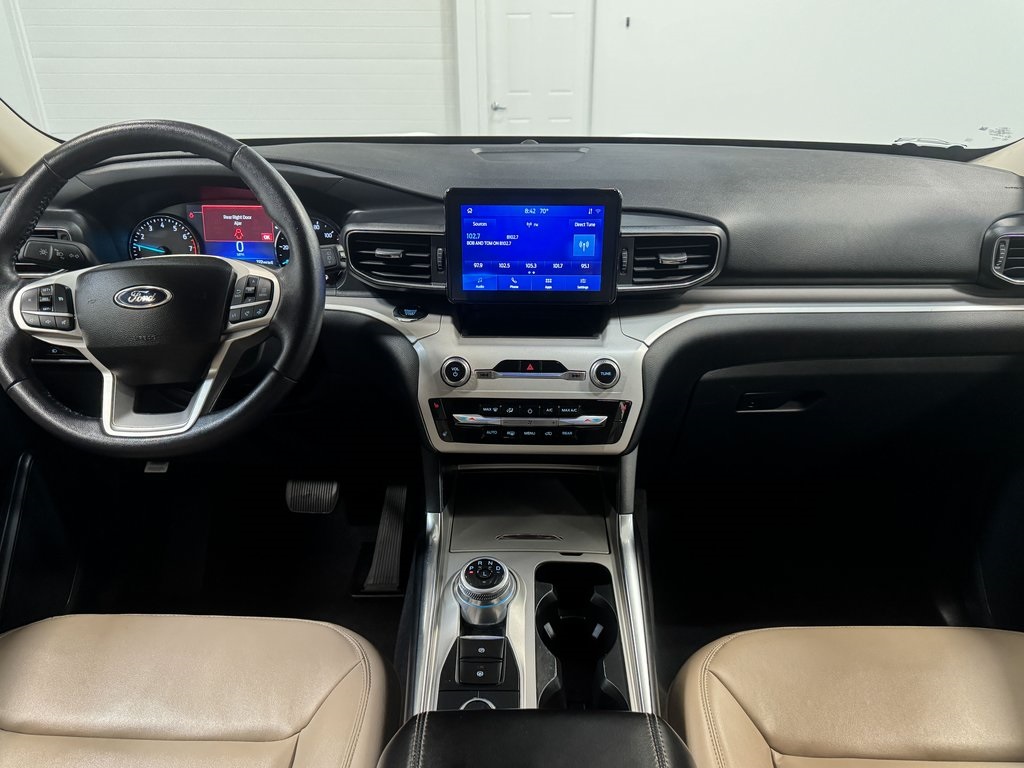 2023 Ford Explorer XLT photo 17