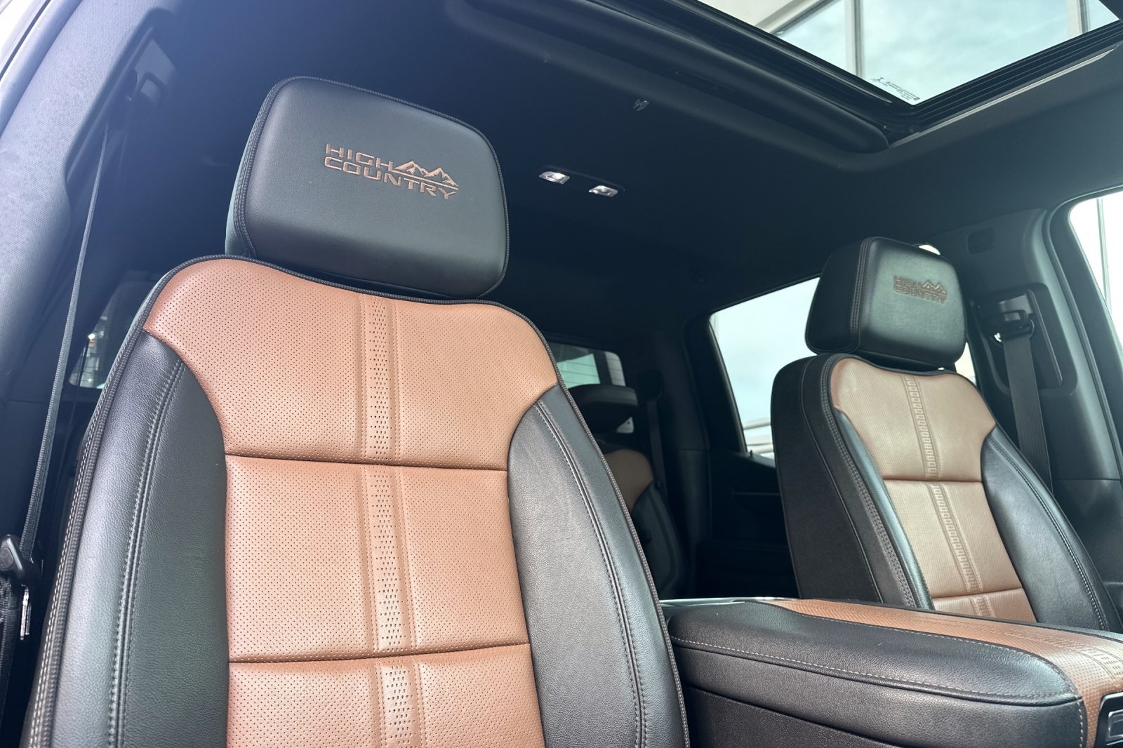 2023 Chevrolet Silverado 1500 High Country photo 16