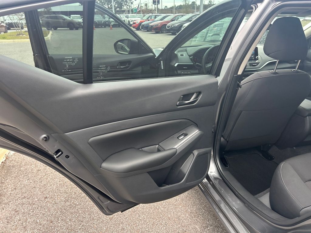2025 Nissan Altima 2.5 S photo 18