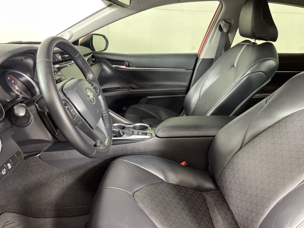 2019 Toyota Camry XSE V6 photo 18