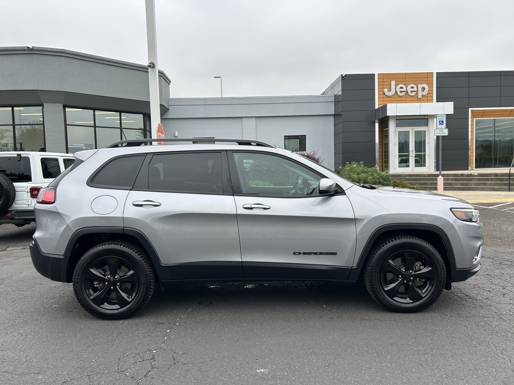 2020 Jeep Cherokee Altitude photo 2
