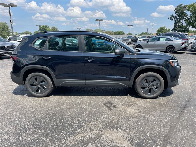 2025 Volkswagen Taos S photo 17