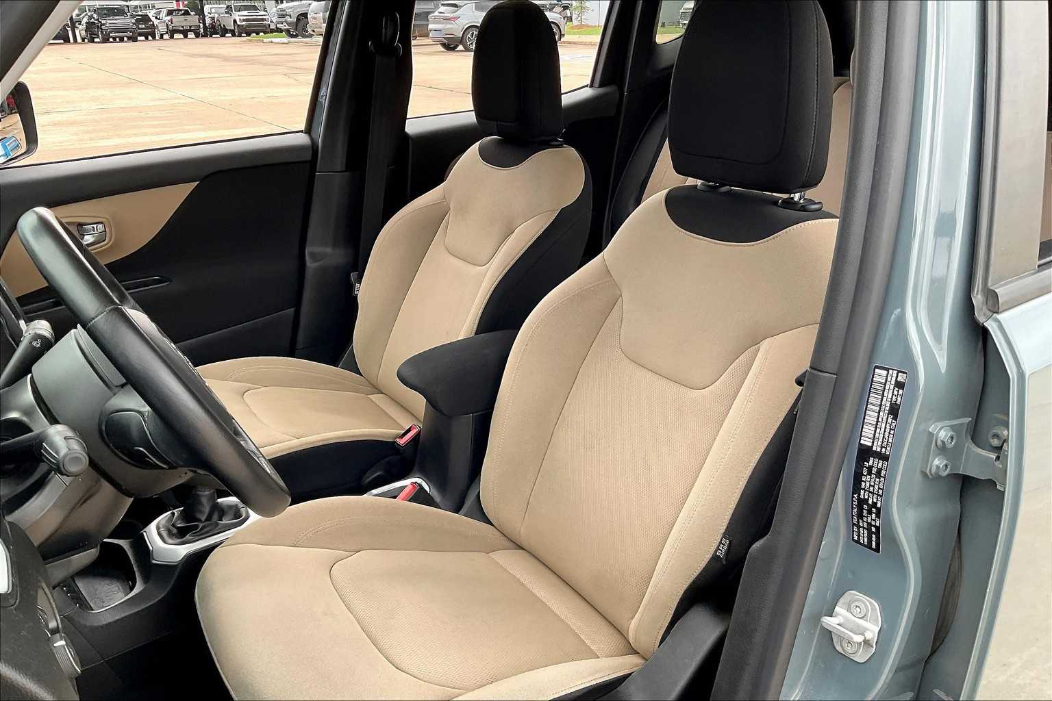 2017 Jeep Renegade Latitude North Edition photo 7