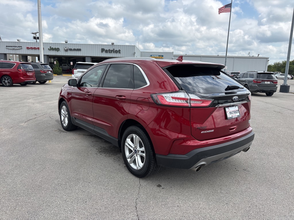 2019 Ford Edge SEL photo 3