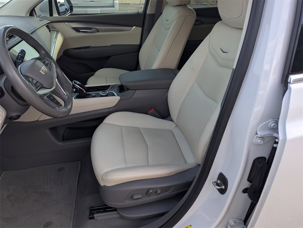2022 Cadillac XT5 Premium Luxury photo 9