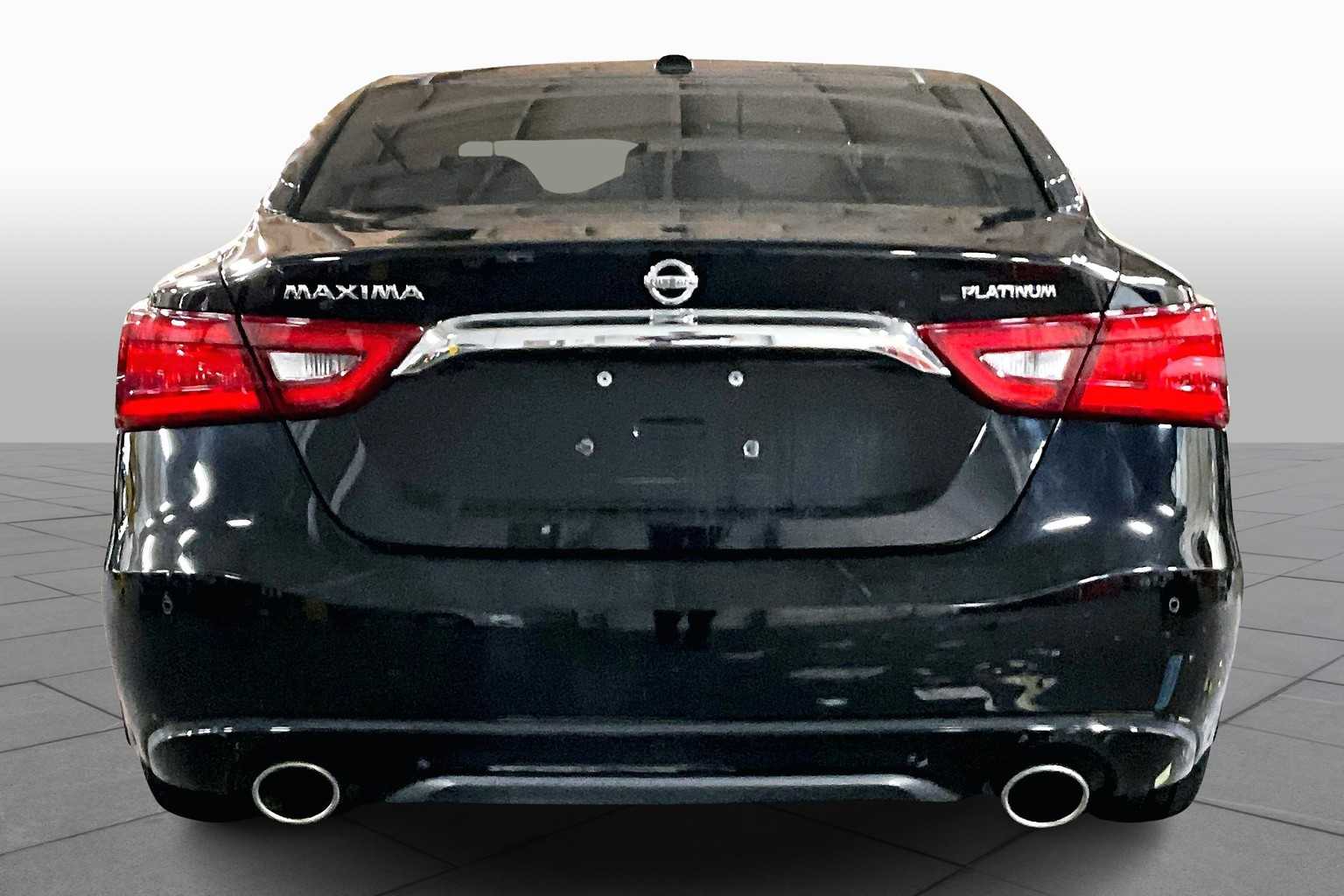 2017 Nissan Maxima Platinum photo 4
