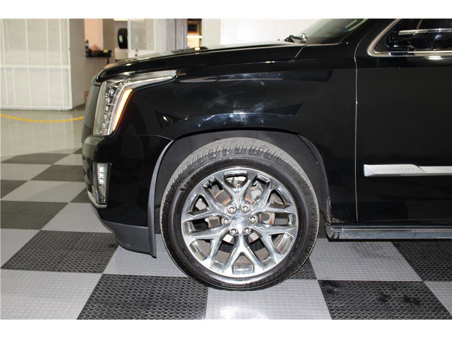 2016 Cadillac Escalade ESV Platinum photo 9