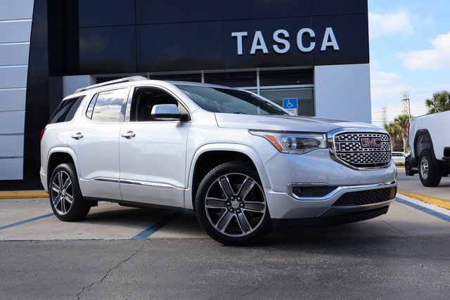 2018 GMC Acadia Denali's photo