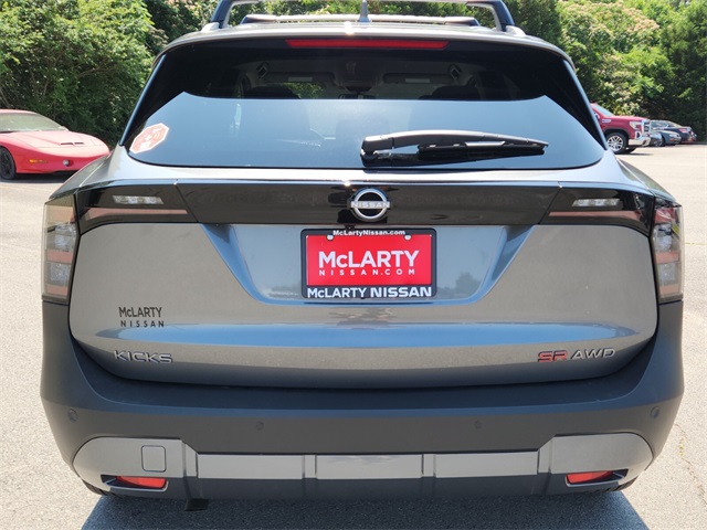 2025 Nissan Kicks SR photo 4