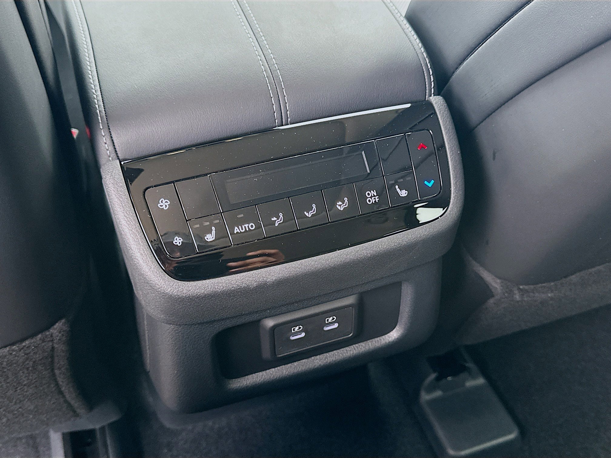 2026 Infiniti QX60 Luxe photo 17