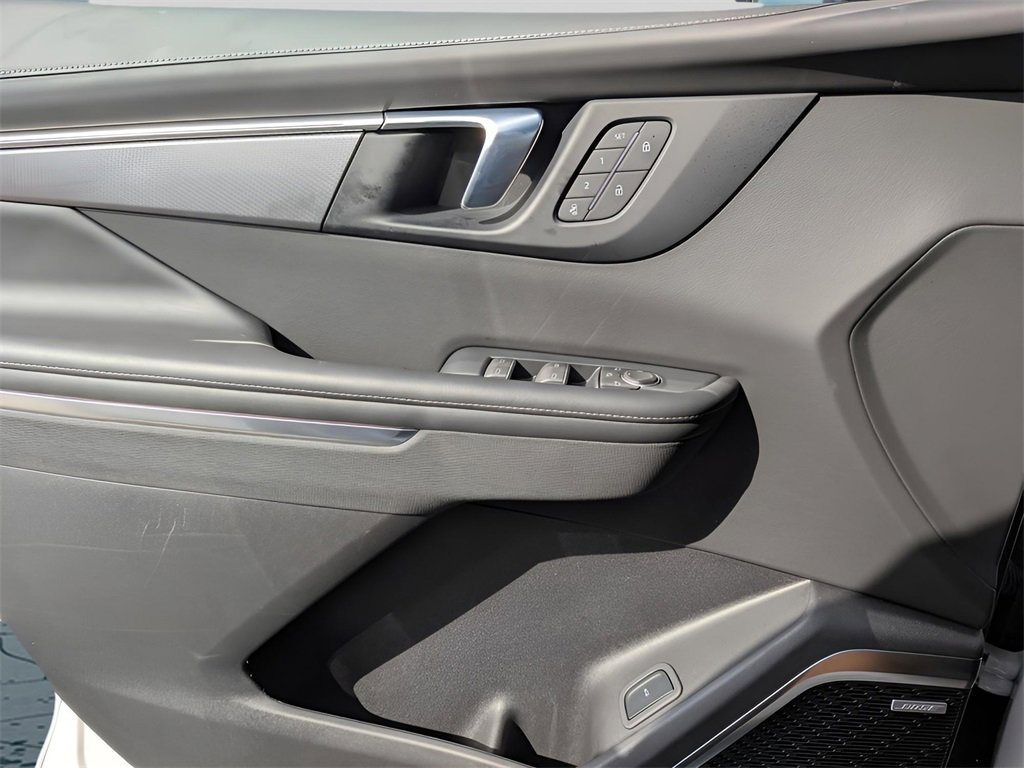 2025 Buick Enclave Sport Touring photo 11