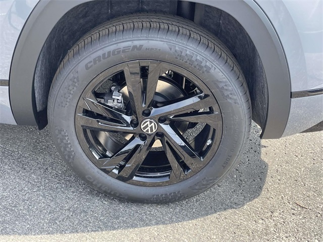 2025 Volkswagen Atlas Cross Sport SEL R-Line photo 10
