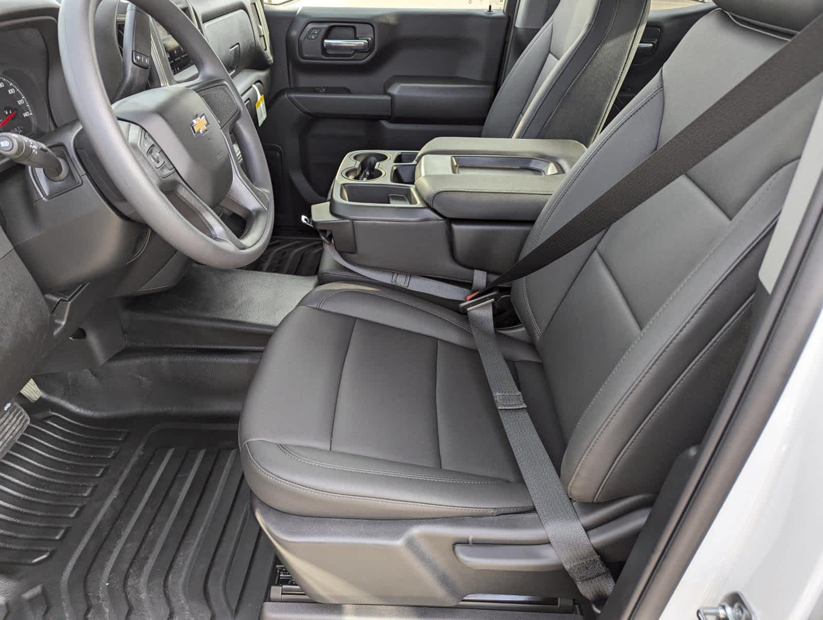 2025 Chevrolet Silverado 1500 photo 10