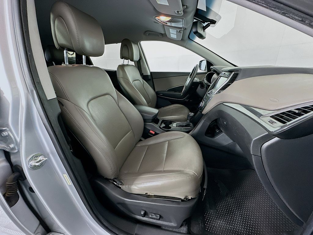 2014 Hyundai Santa Fe Sport 2.0T photo 24