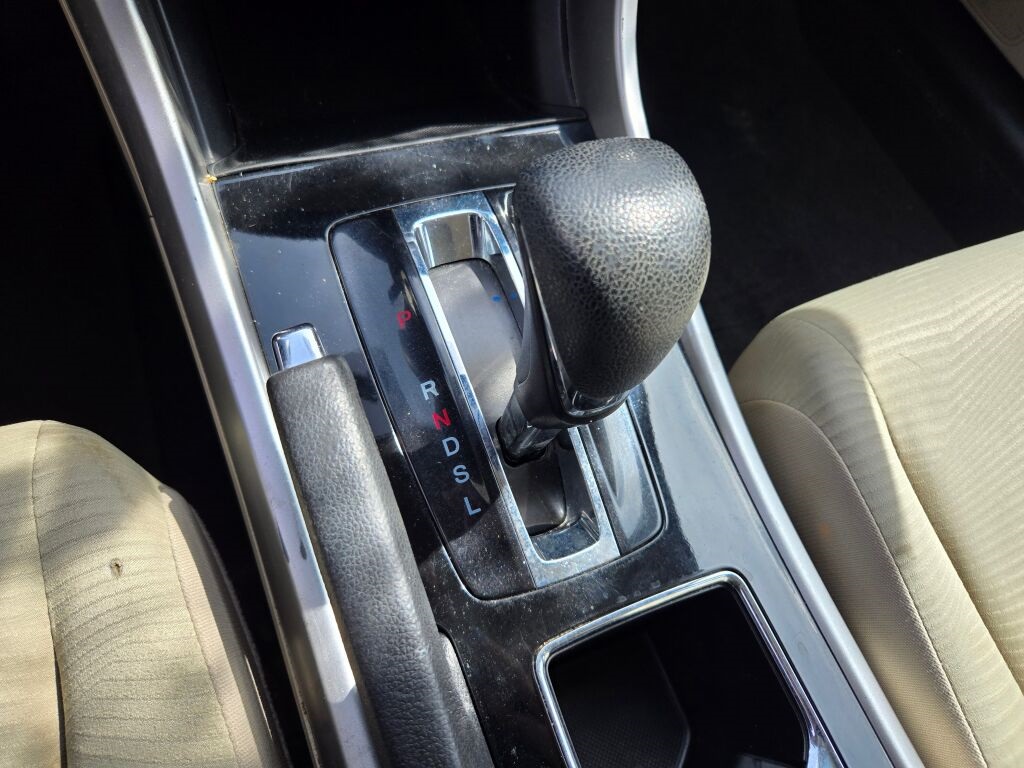 2017 Honda Accord LX photo 18