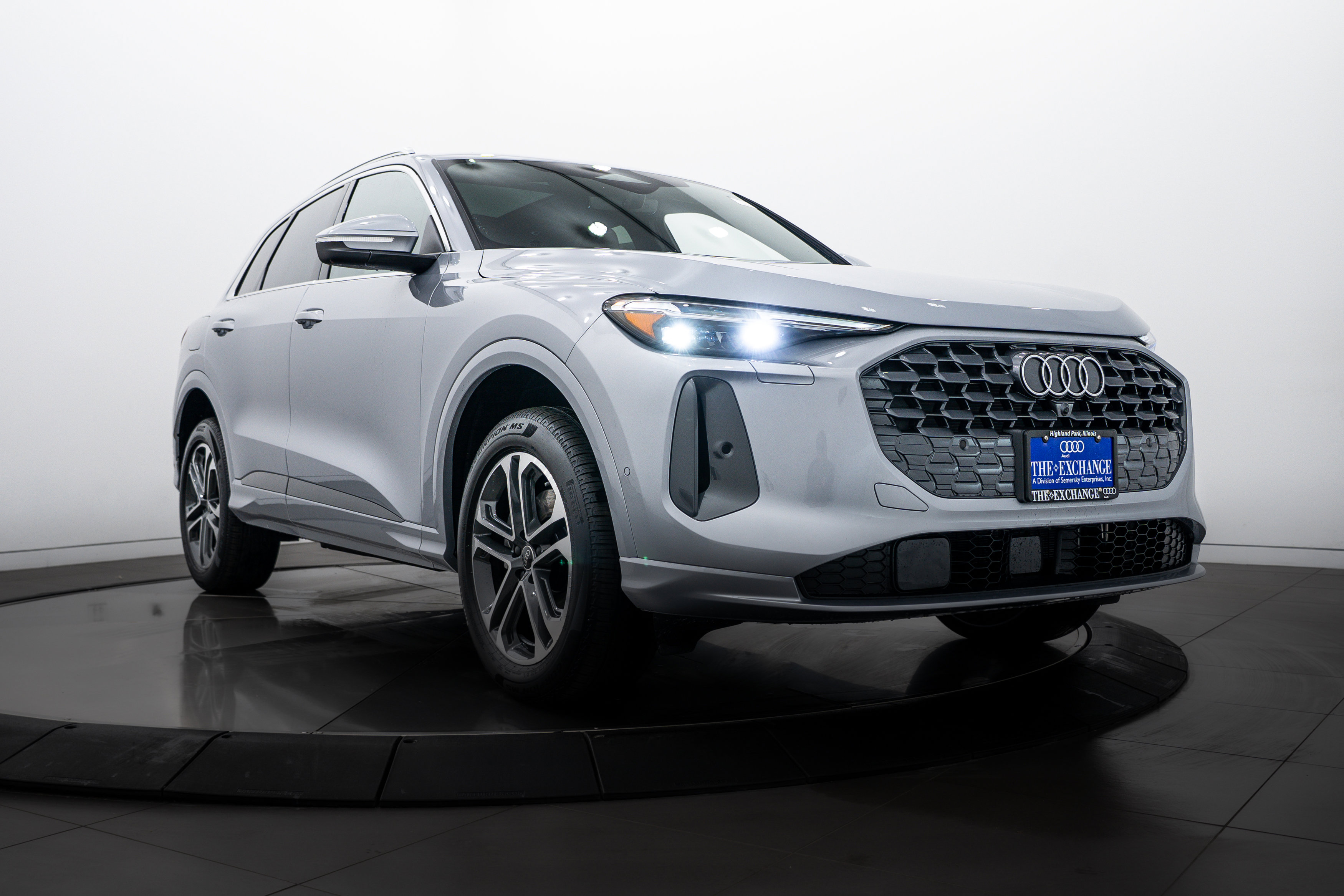 2025 Audi New Q5 Premium Plus's photo