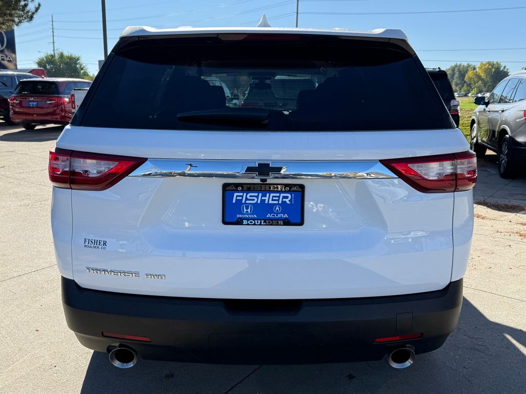 2019 Chevrolet Traverse LS photo 3