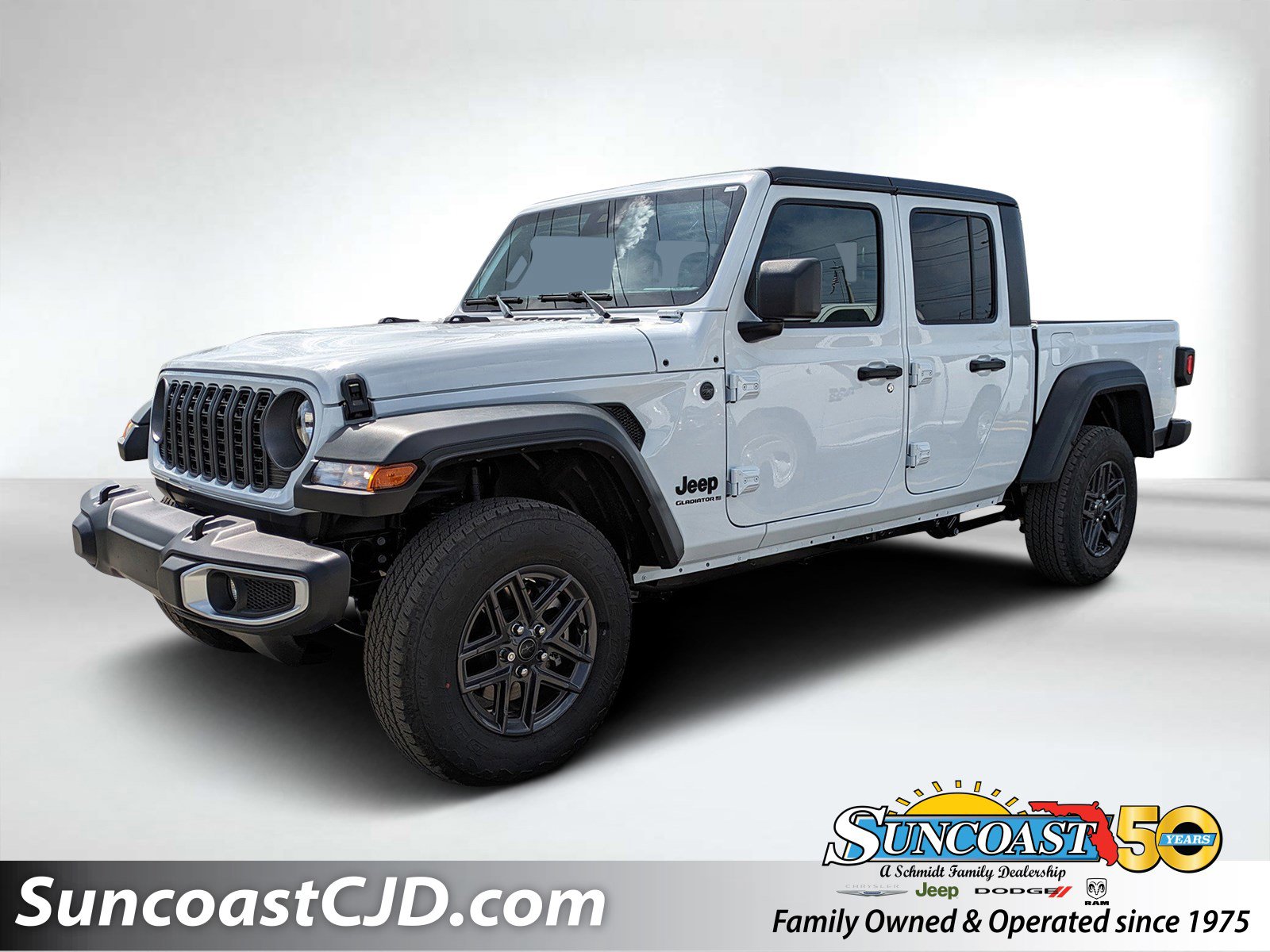 2025 Jeep Gladiator Sport S's photo