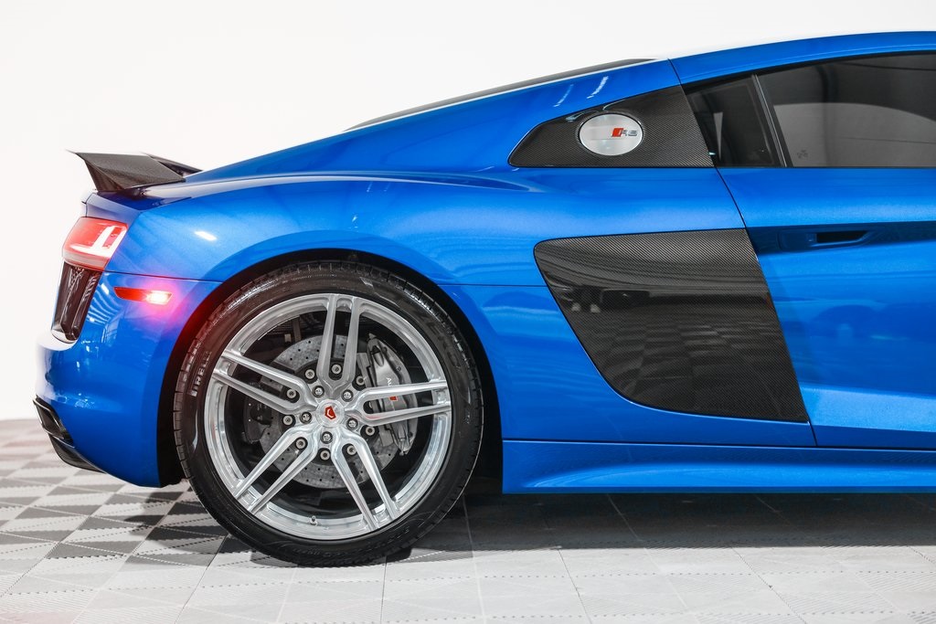 2017 Audi R8 5.2 V10 Plus Coupe photo 2