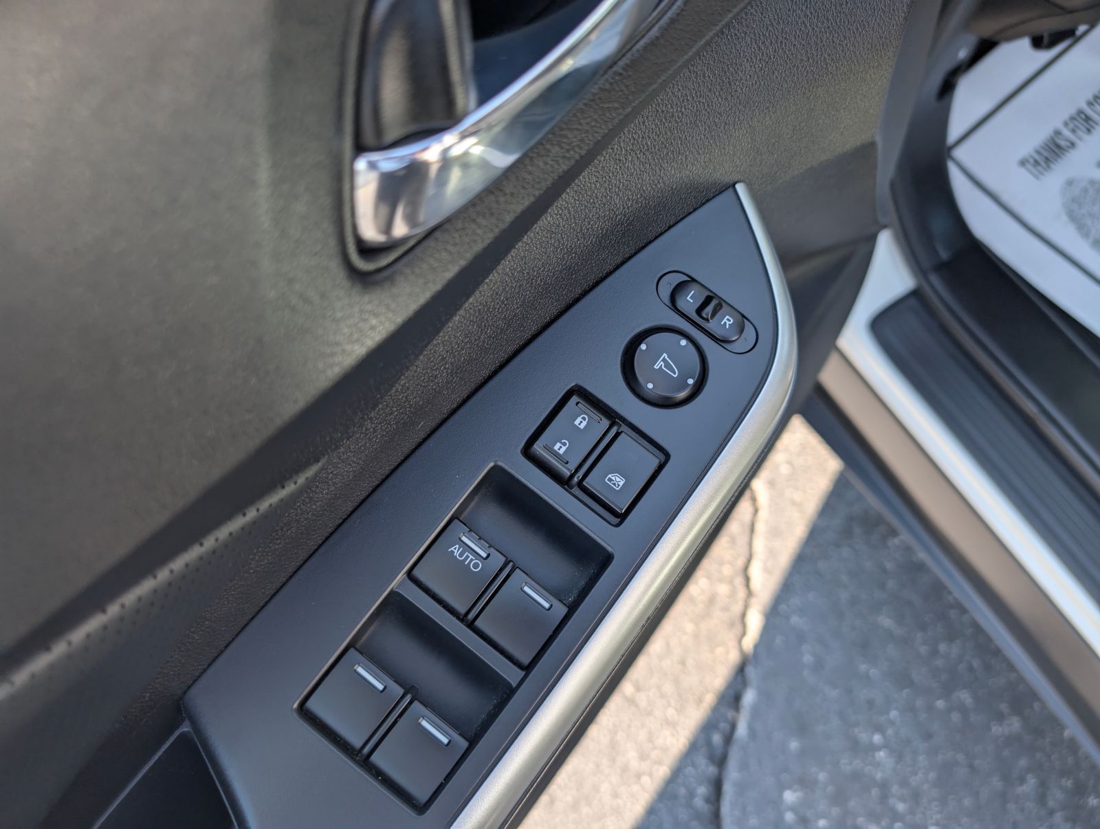 2016 Honda CR-V Touring photo 12