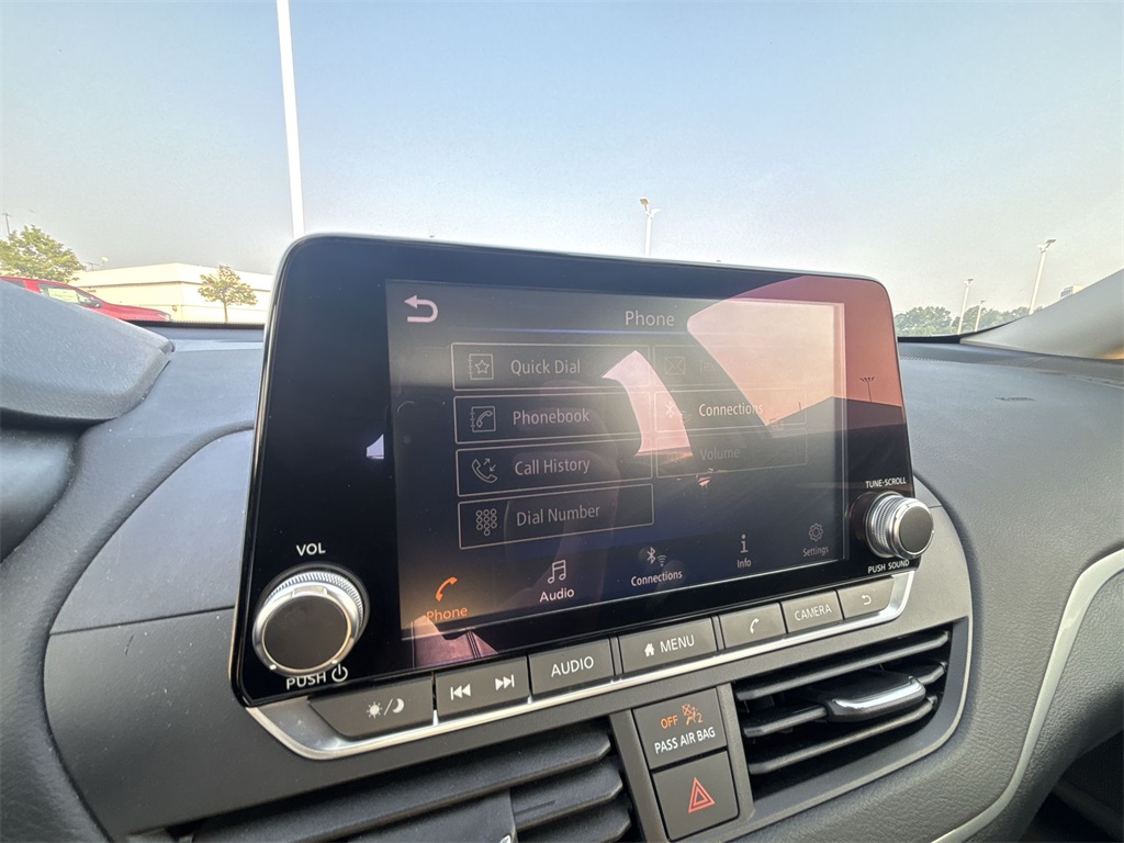 2022 Nissan Altima 2.5 SV photo 18