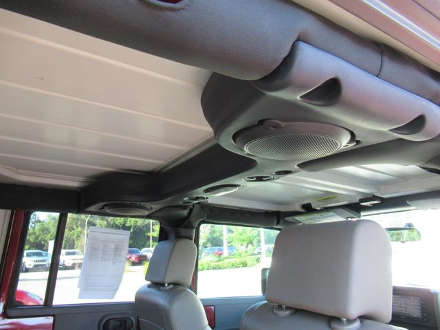 2009 Jeep Wrangler Unlimited Sahara photo 20